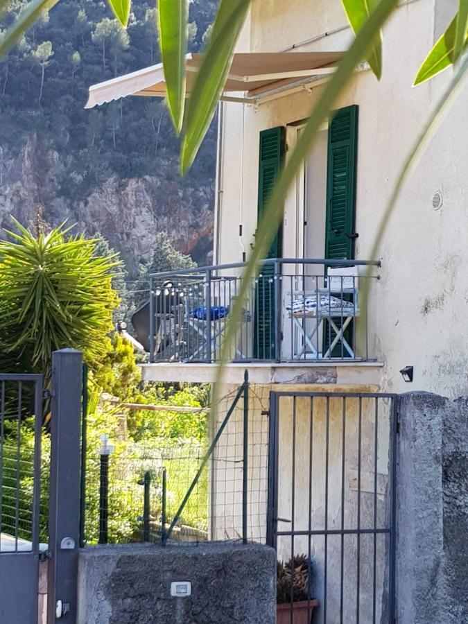 Appartement mini cà del Borgo à Finale Ligure Extérieur photo